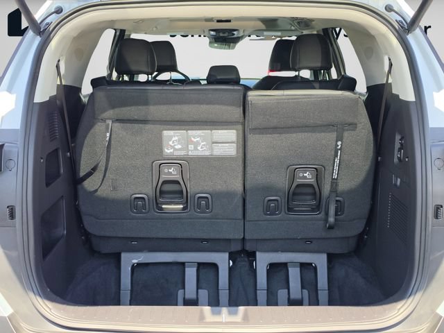 Certified 2025 Kia Carnival SX FWD image 18
