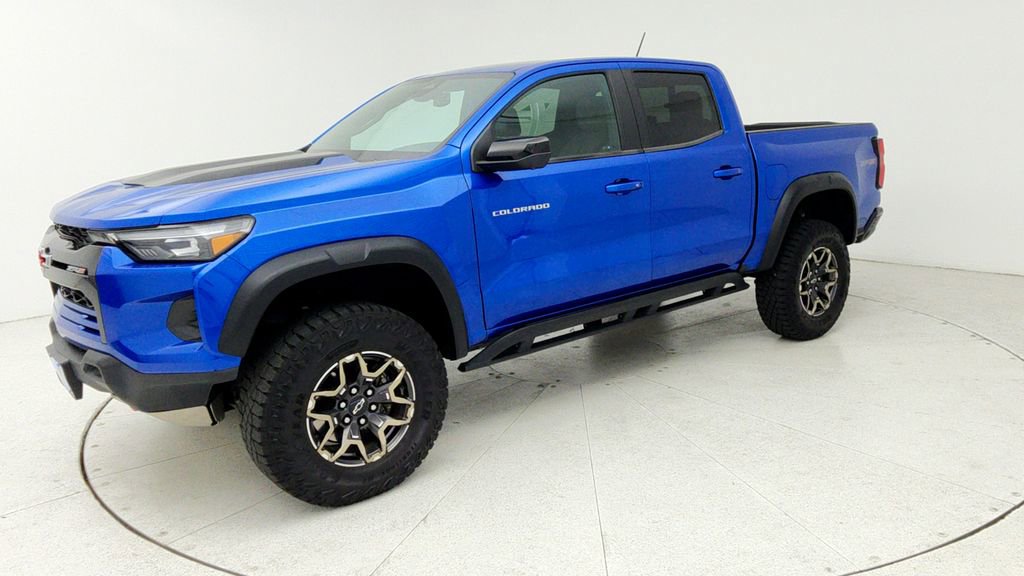 Certified 2024 Chevrolet Colorado ZR2 w/ Technology Package AWD/4WD image 4