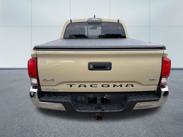 Used 2018 Toyota Tacoma SR5 AWD/4WD image 3