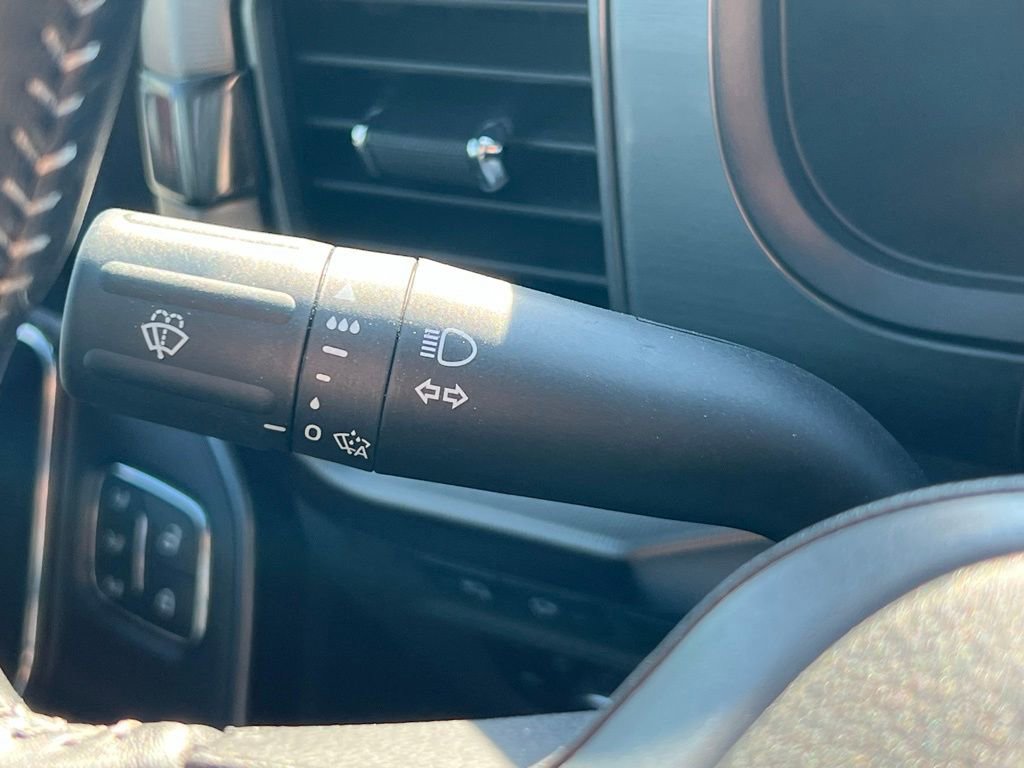 Used 2024 Ford F150 Lariat w/ FX4 Off-Road Package image 36