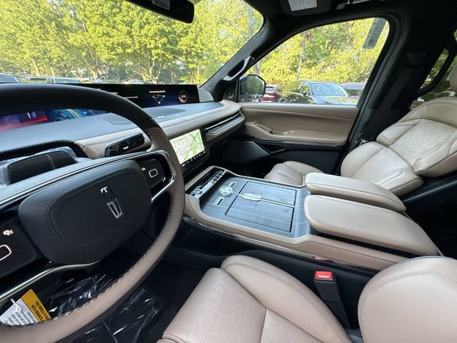 New 2027 Lincoln Navigator Black Label AWD/4WD image 21