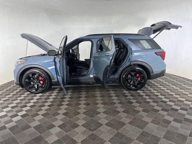 Used 2025 Ford Explorer ST AWD/4WD image 11