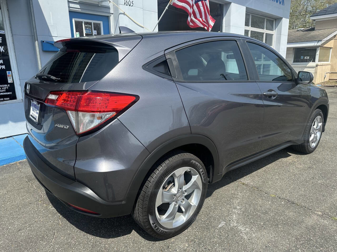 Used 2019 Honda HR-V LX image 7