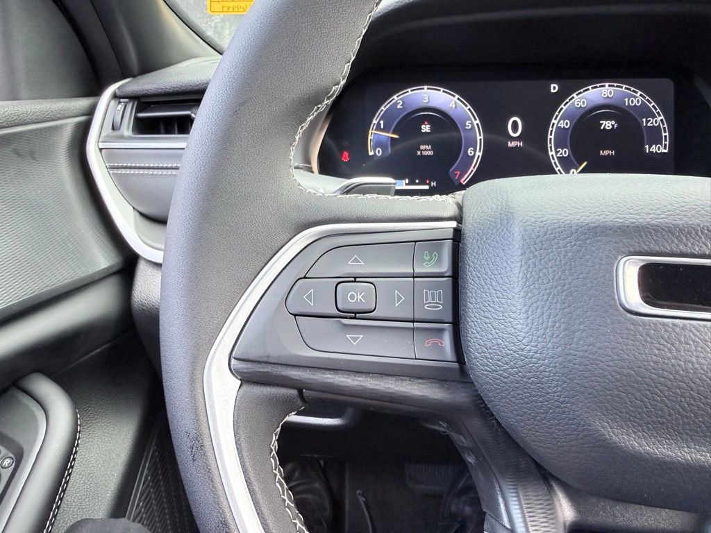 New 2025 Jeep Grand Cherokee Laredo X image 12