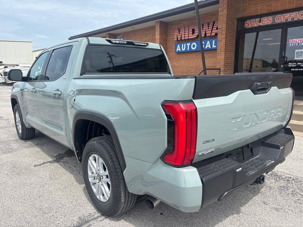 Used 2026 Toyota Tundra SR5 w/ SR5 Premium Package AWD/4WD image 18