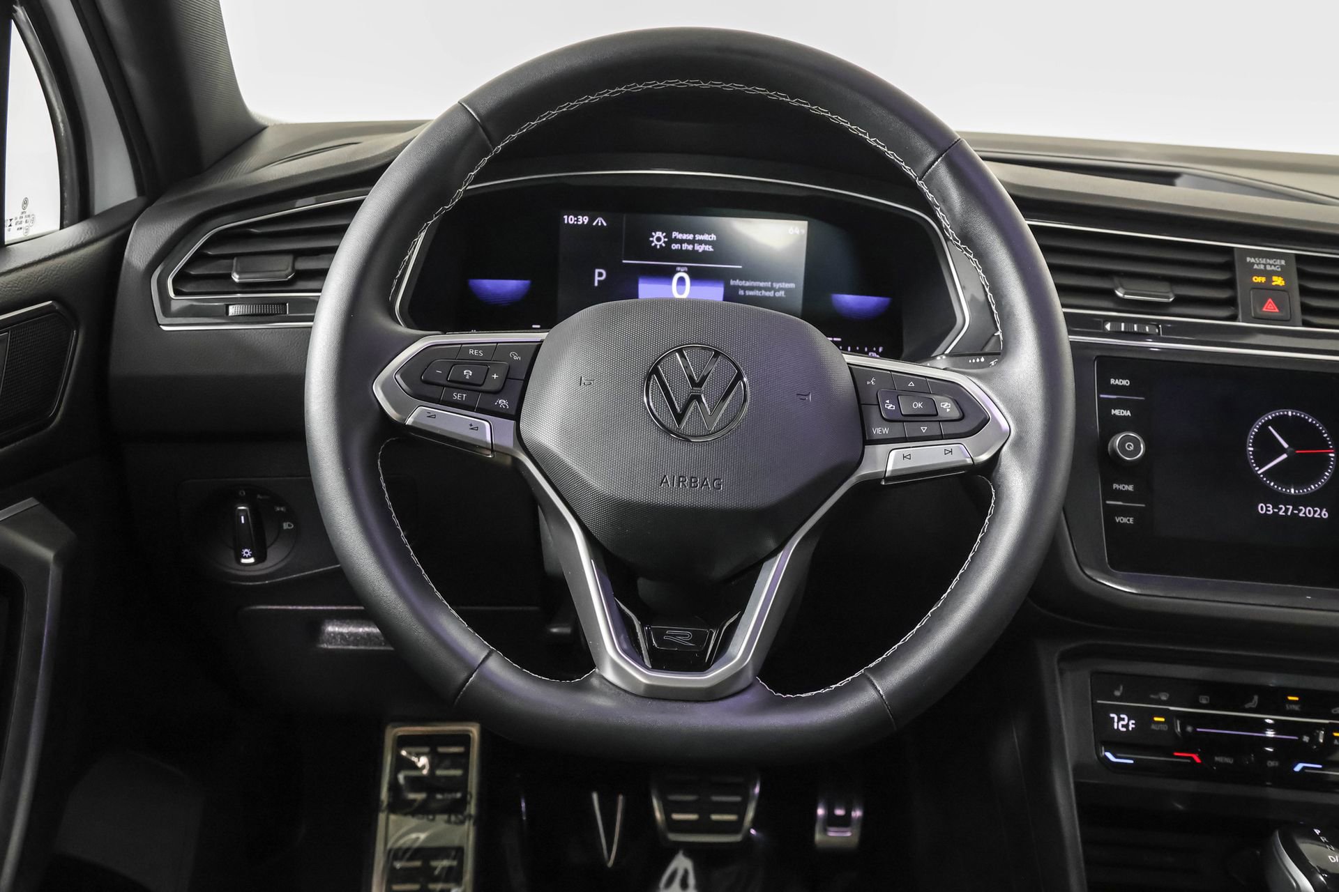 Used 2023 Volkswagen Tiguan SE R-Line image 25