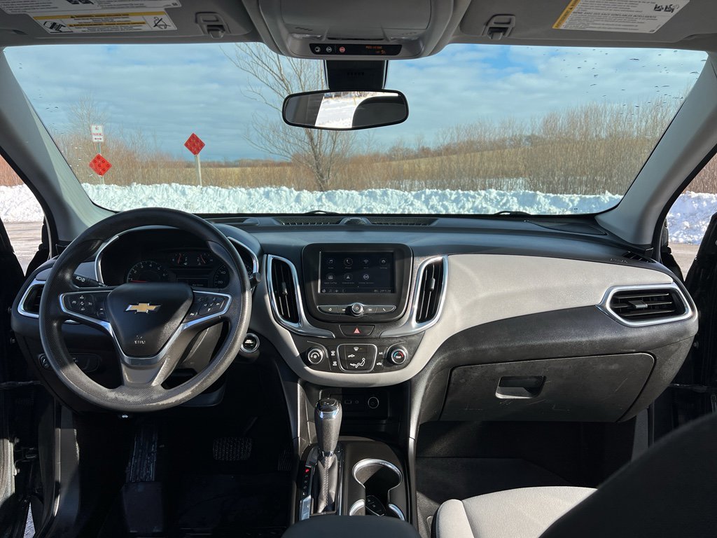 Used 2020 Chevrolet Equinox LS image 20