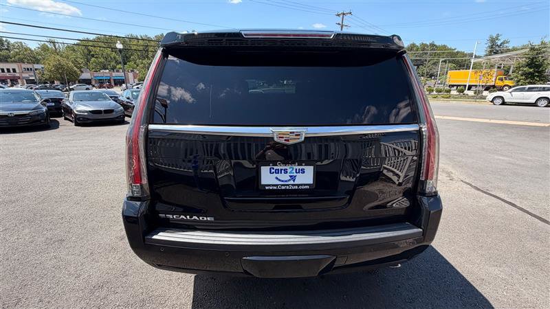 Used 2017 Cadillac Escalade Platinum AWD/4WD image 5
