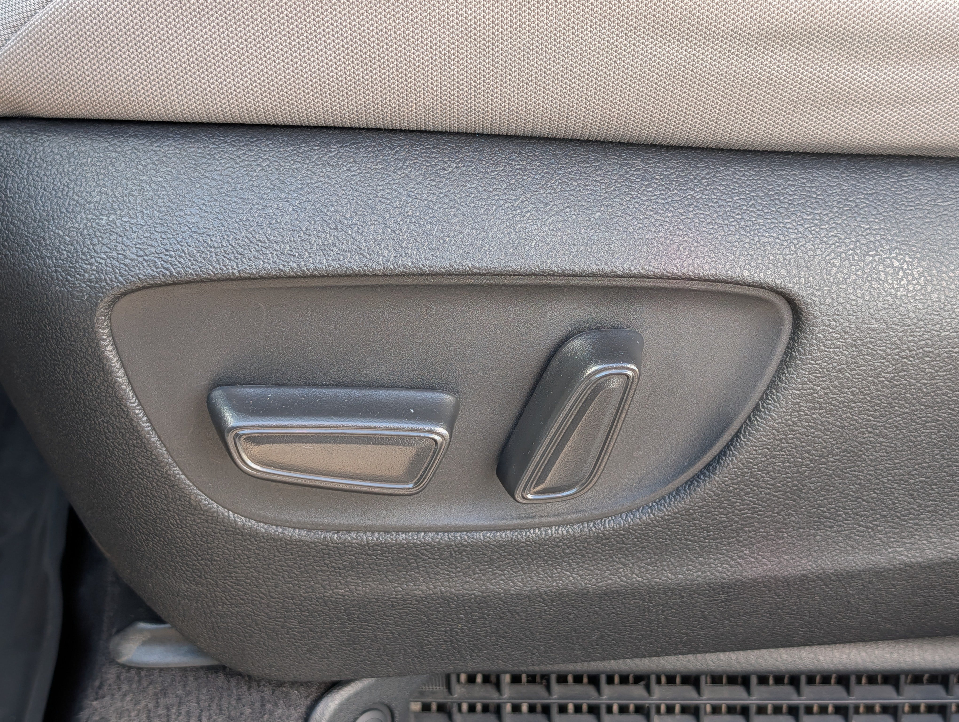 Used 2024 Toyota Sienna LE FWD image 20