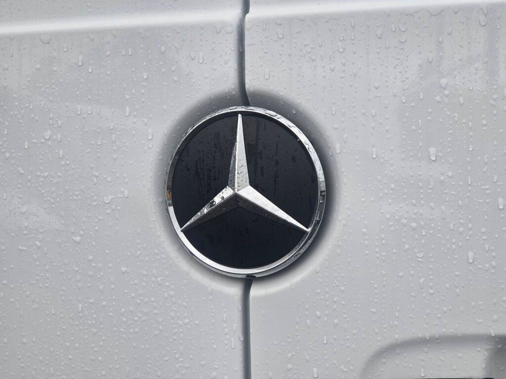 New 2025 Mercedes-Benz eSprinter 170 Cargo image 14