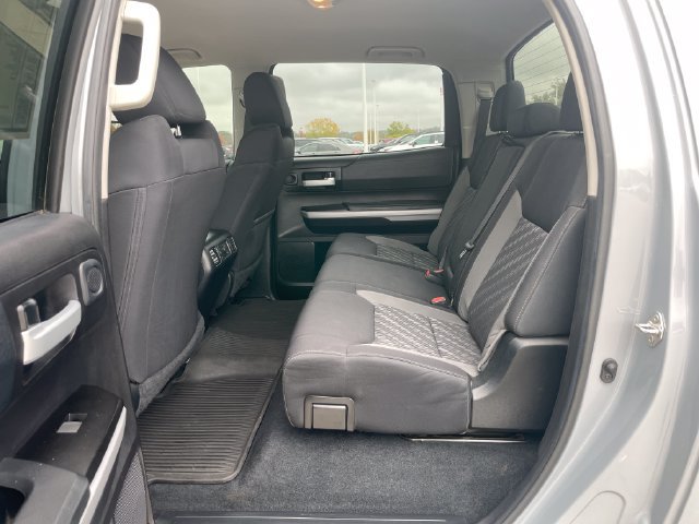 Used 2020 Toyota Tundra SR5 w/ SR5 Upgrade Package AWD/4WD image 26