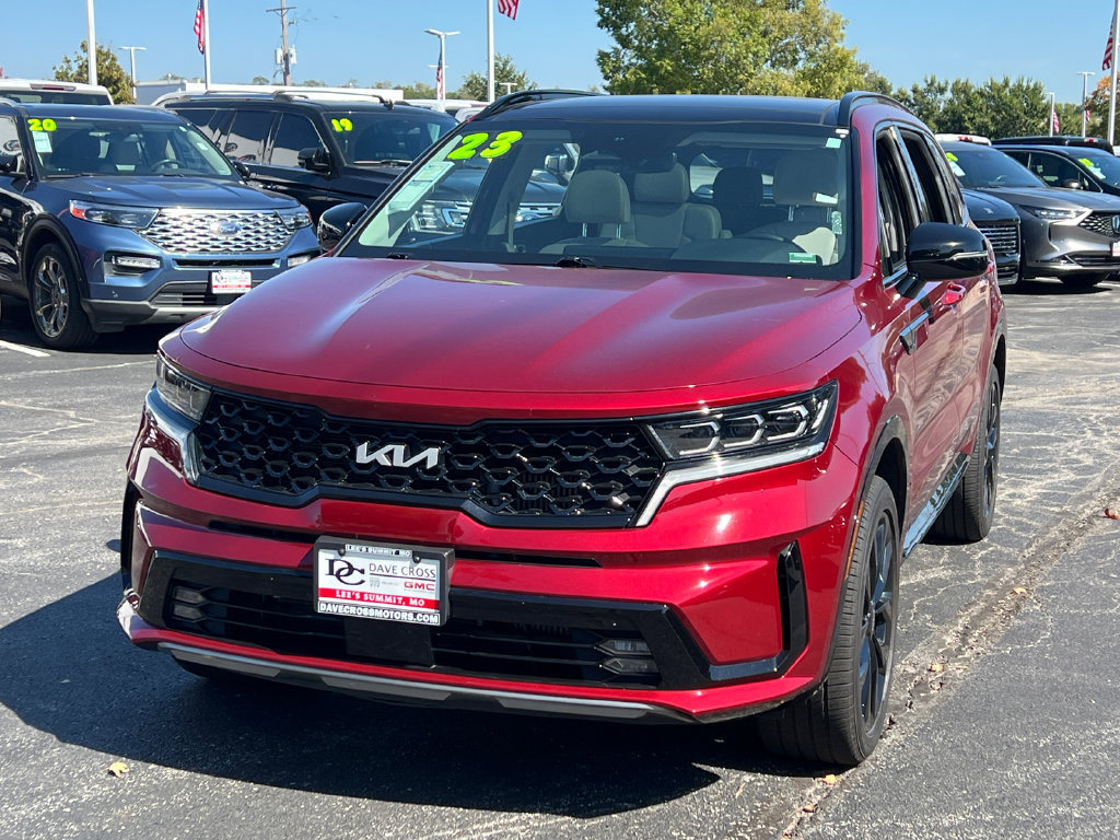 Used 2023 Kia Sorento SX AWD/4WD image 2