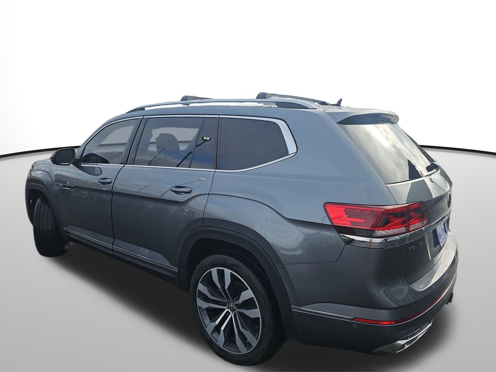 Used 2022 Volkswagen Atlas SEL Premium image 5