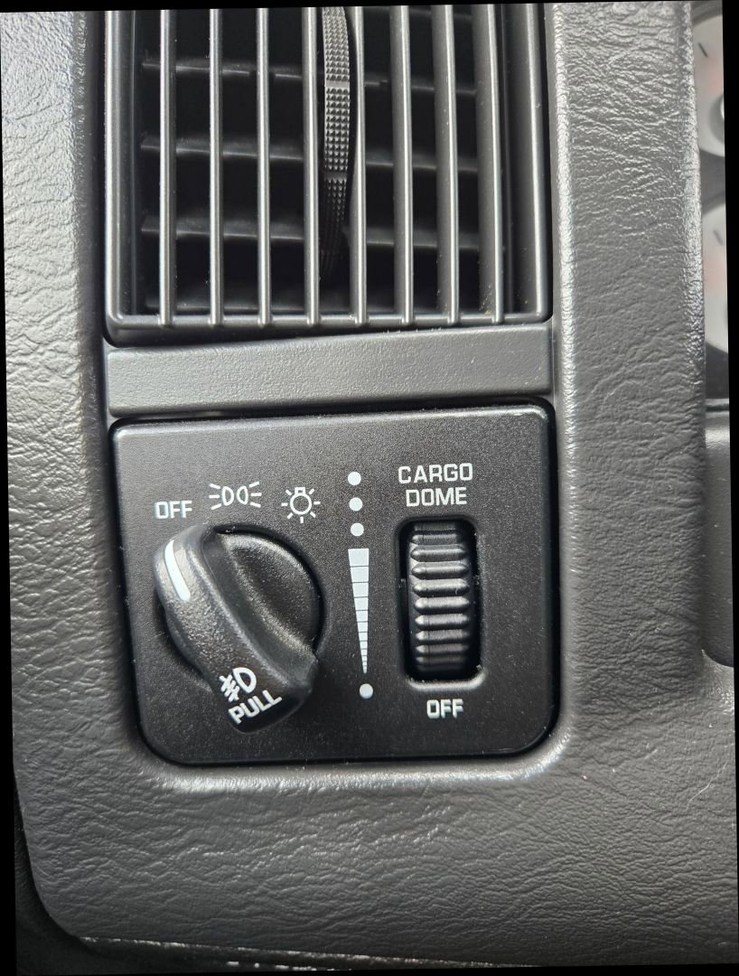 Used 2005 Dodge Ram 1500 Truck 2WD Quad Cab image 28