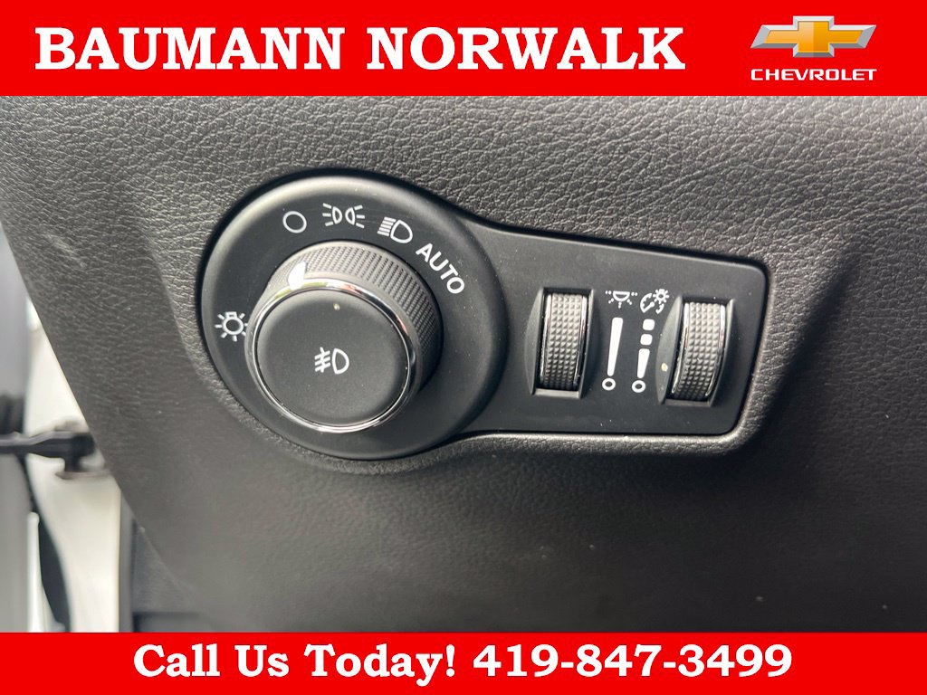 Used 2025 Jeep Compass Trailhawk AWD/4WD image 31
