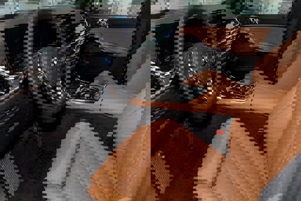 New 2026 BMW X5 xDrive50e w/ Premium Package image 15