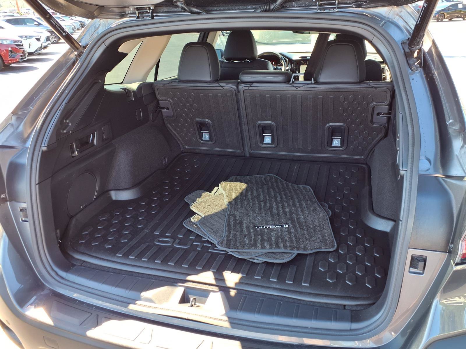 Used 2025 Subaru Outback Limited AWD/4WD image 28
