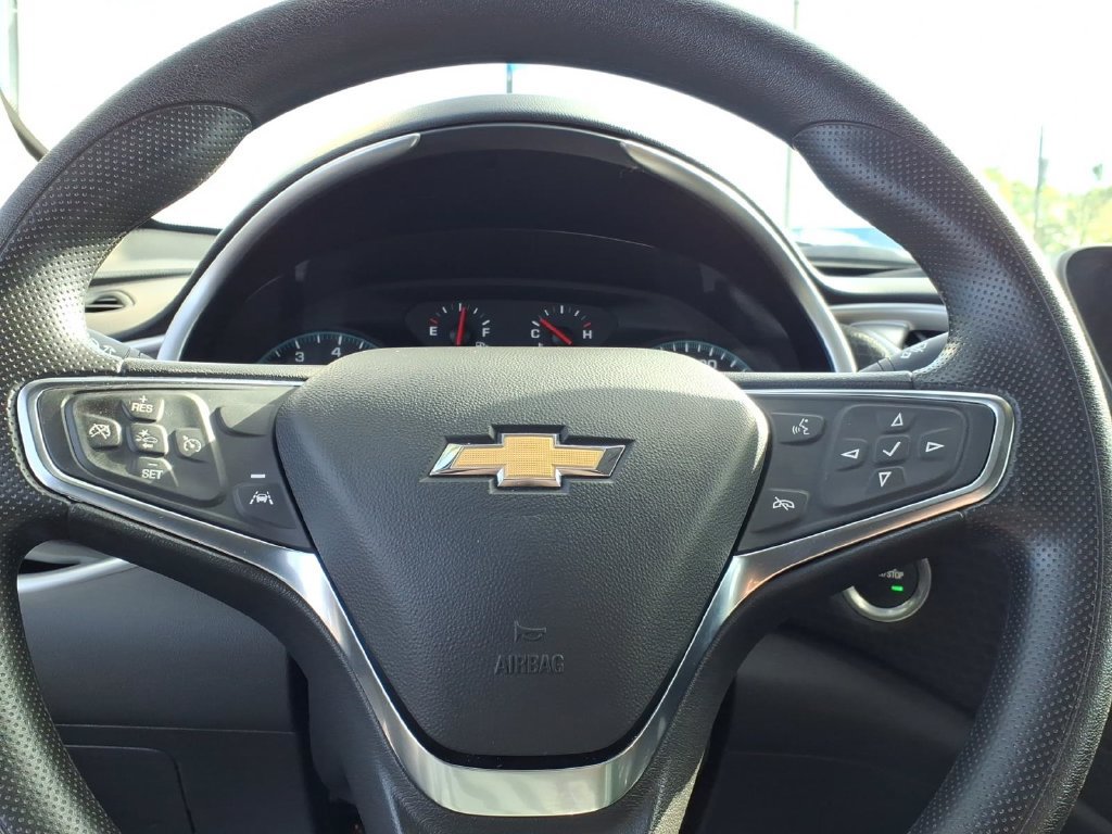 Used 2025 Chevrolet Malibu LS w/ Driver Confidence Package FWD image 18