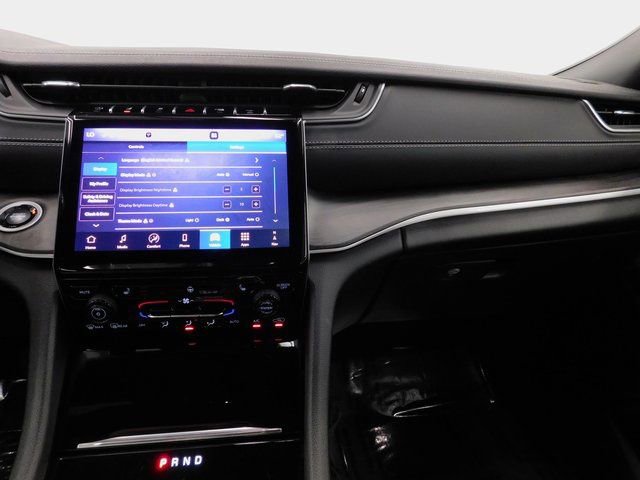 Used 2025 Jeep Grand Cherokee Limited image 37