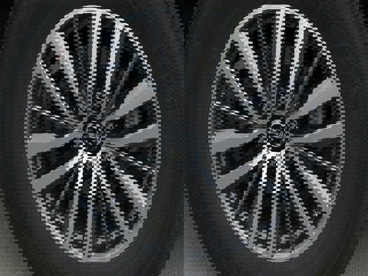 Used 2024 Nissan Armada SL image 10