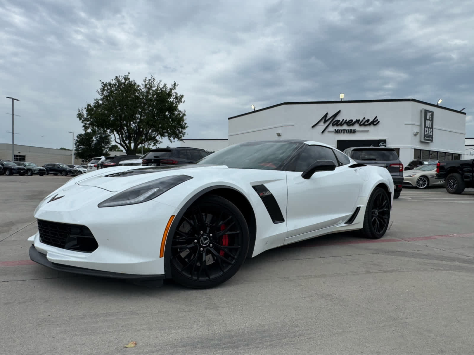 Used 2015 Chevrolet Corvette Z06 w/ 3LZ Preferred Equipment Group RWD image 3