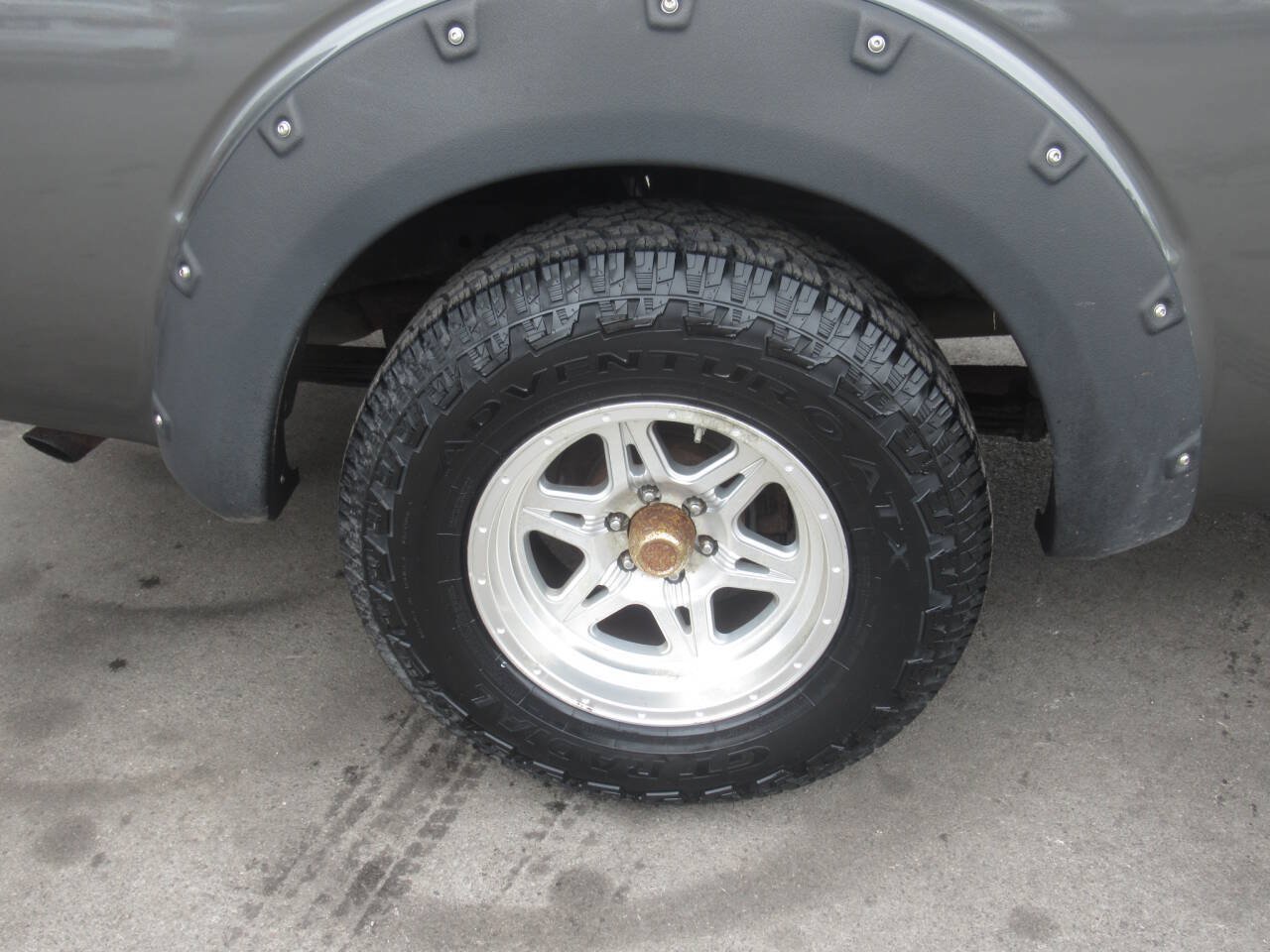 Used 2008 Nissan Frontier SE w/ SE Value Truck Pkg AWD/4WD image 5