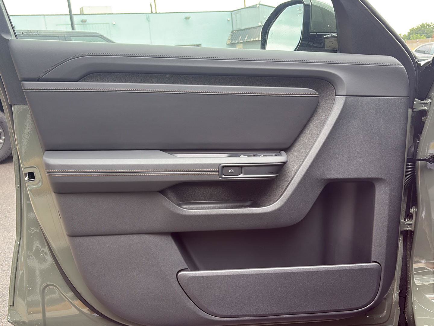 Used 2027 Rivian R2 Performance AWD/4WD image 14
