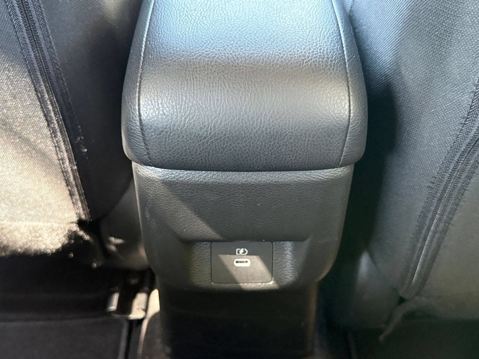 Used 2025 Nissan Versa SV FWD image 19