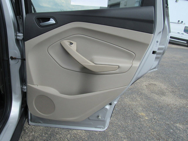 Used 2018 Ford Escape SE w/ Ford Safe & Smart Package FWD image 15