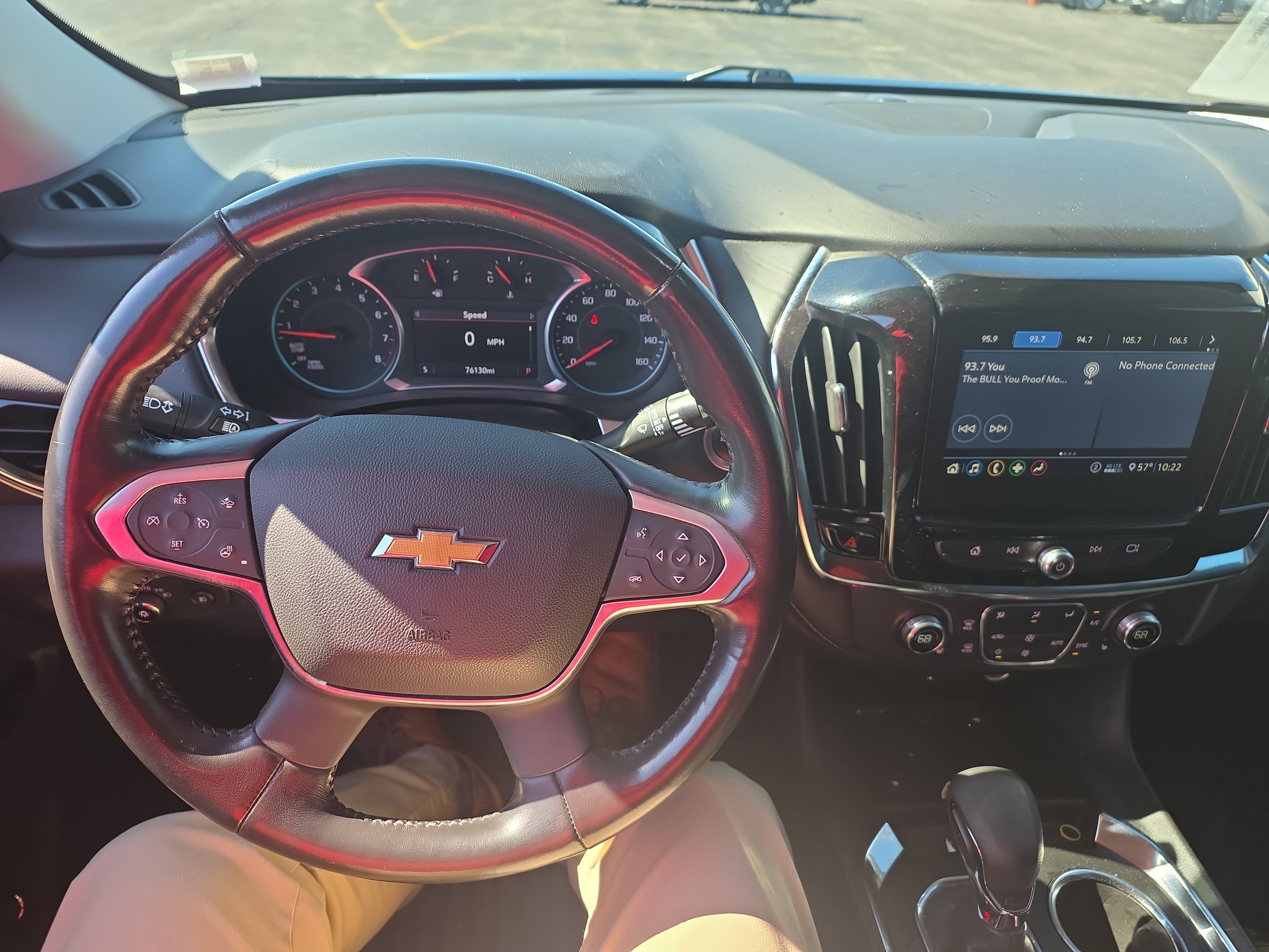 Used 2021 Chevrolet Traverse LT image 14