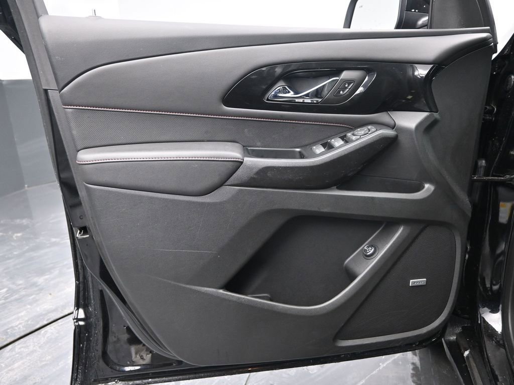 Used 2023 Chevrolet Traverse RS image 26