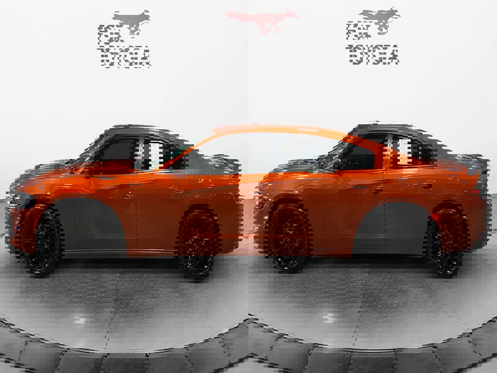 Used 2021 Dodge Charger SXT w/ Blacktop Package image 3