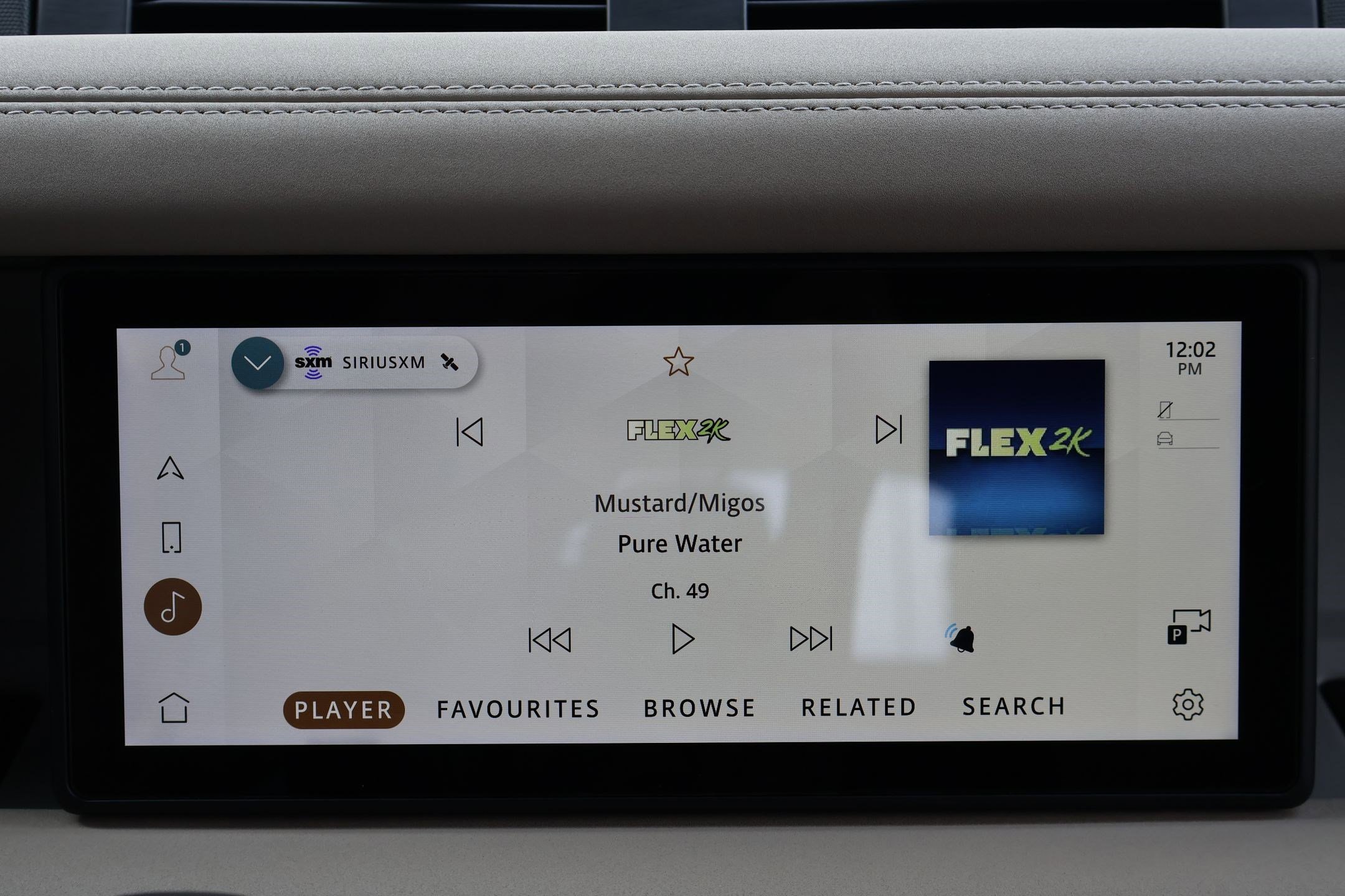 Certified 2023 Land Rover Defender 110 X-Dynamic SE image 19