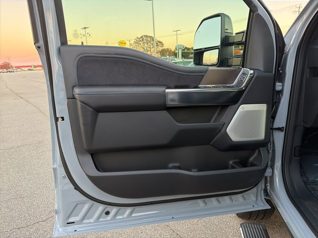 New 2026 Ford F250 Platinum image 14