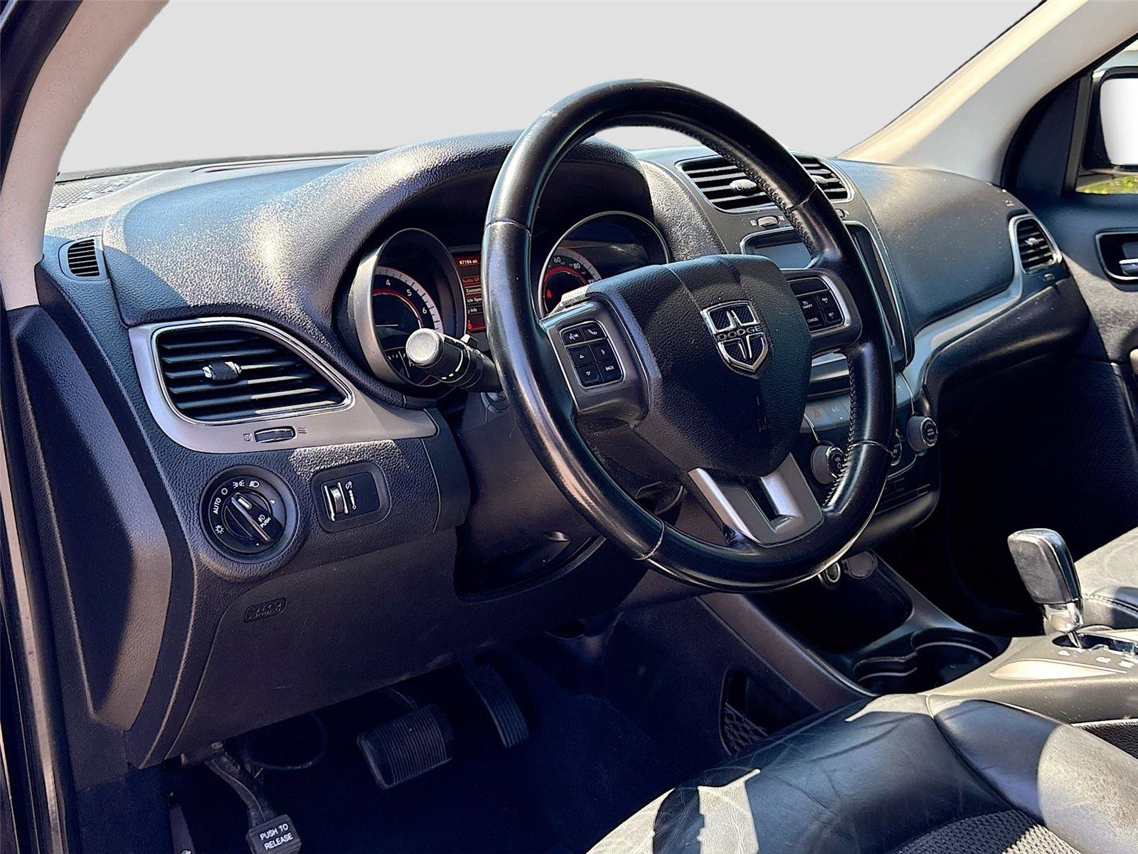 Used 2020 Dodge Journey Crossroad FWD image 9