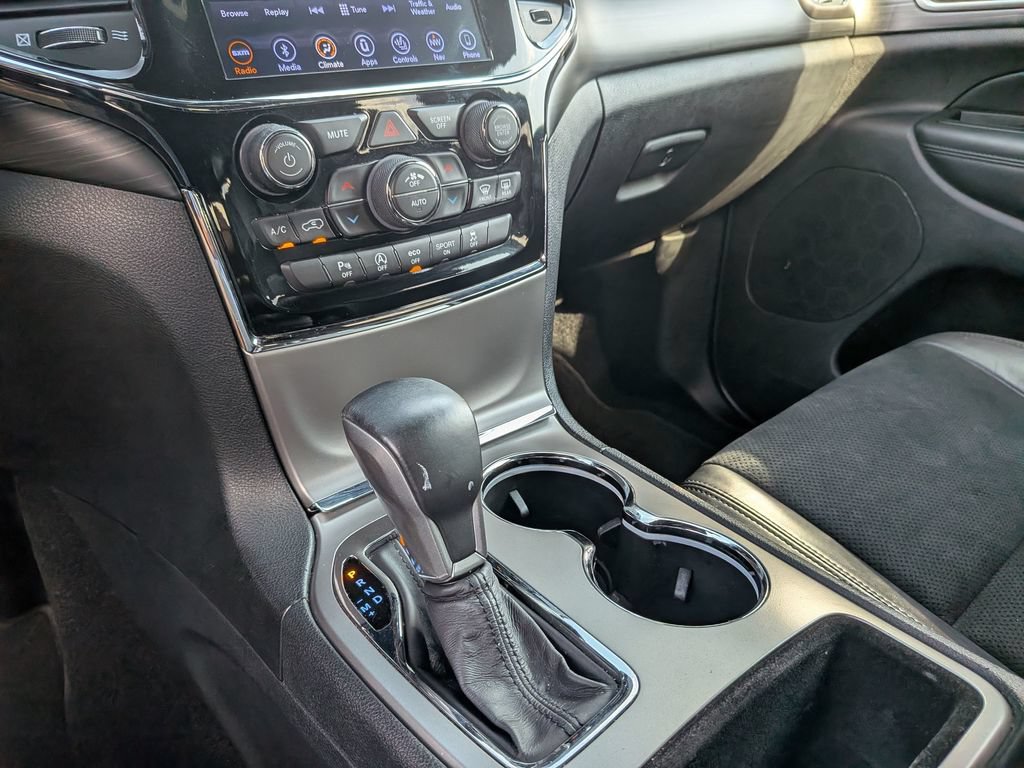 Used 2019 Jeep Grand Cherokee Altitude AWD/4WD image 25