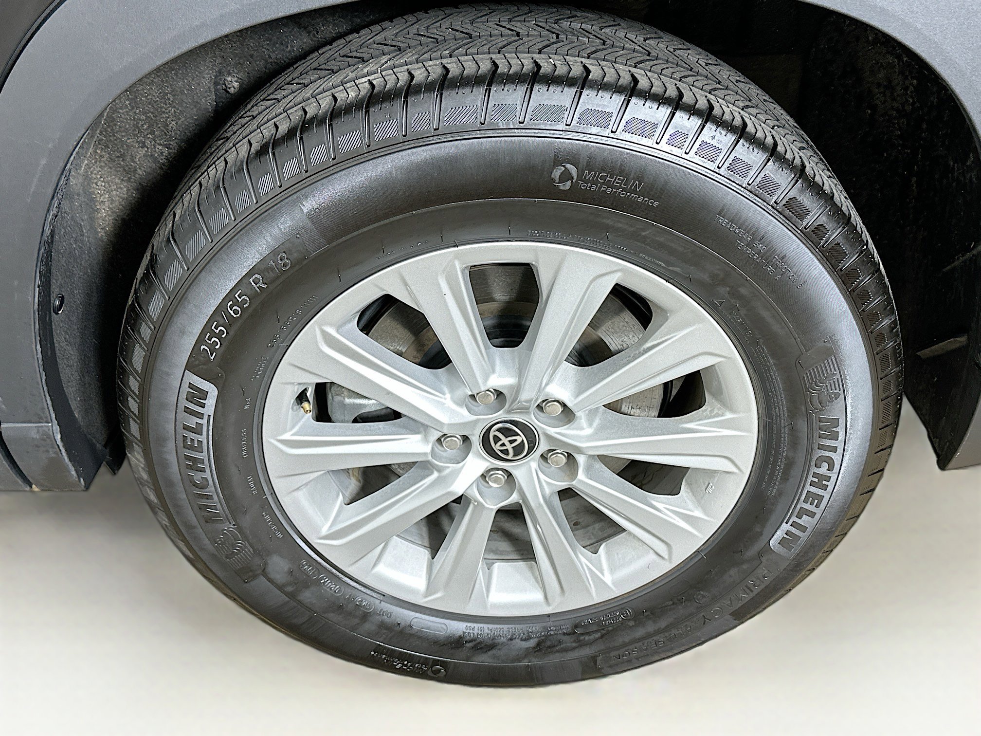 Used 2025 Toyota Grand Highlander AWD image 11