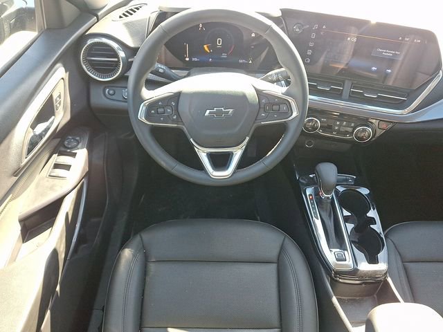 Used 2026 Chevrolet Trax ACTIV w/ Driver Confidence Package FWD image 3