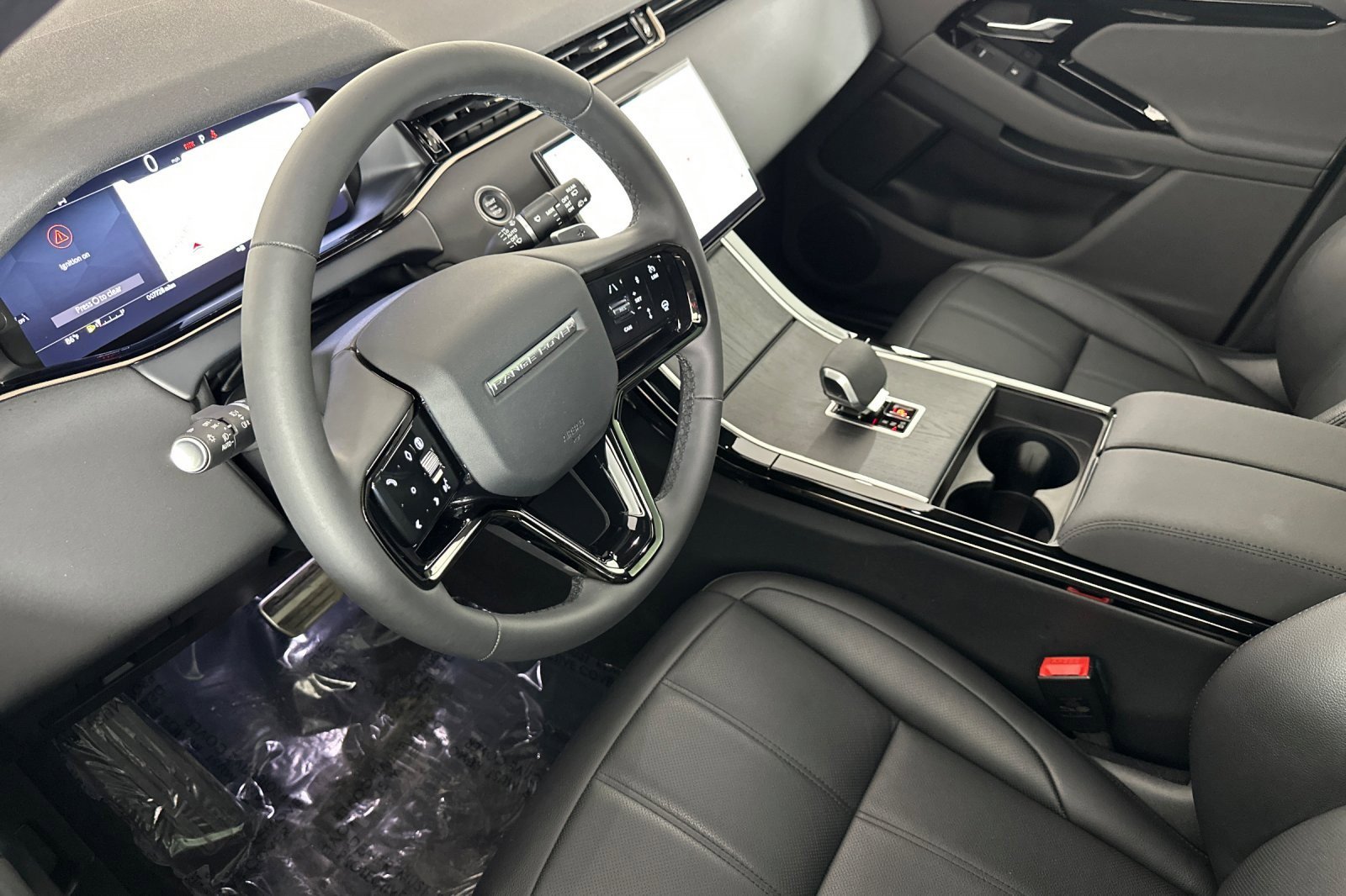 Used 2024 Land Rover Range Rover Evoque Dynamic SE image 9