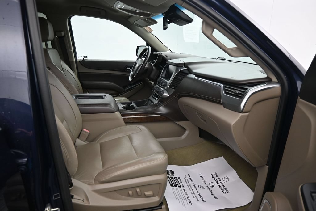 Used 2018 Chevrolet Tahoe LT w/ Luxury Package AWD/4WD image 12