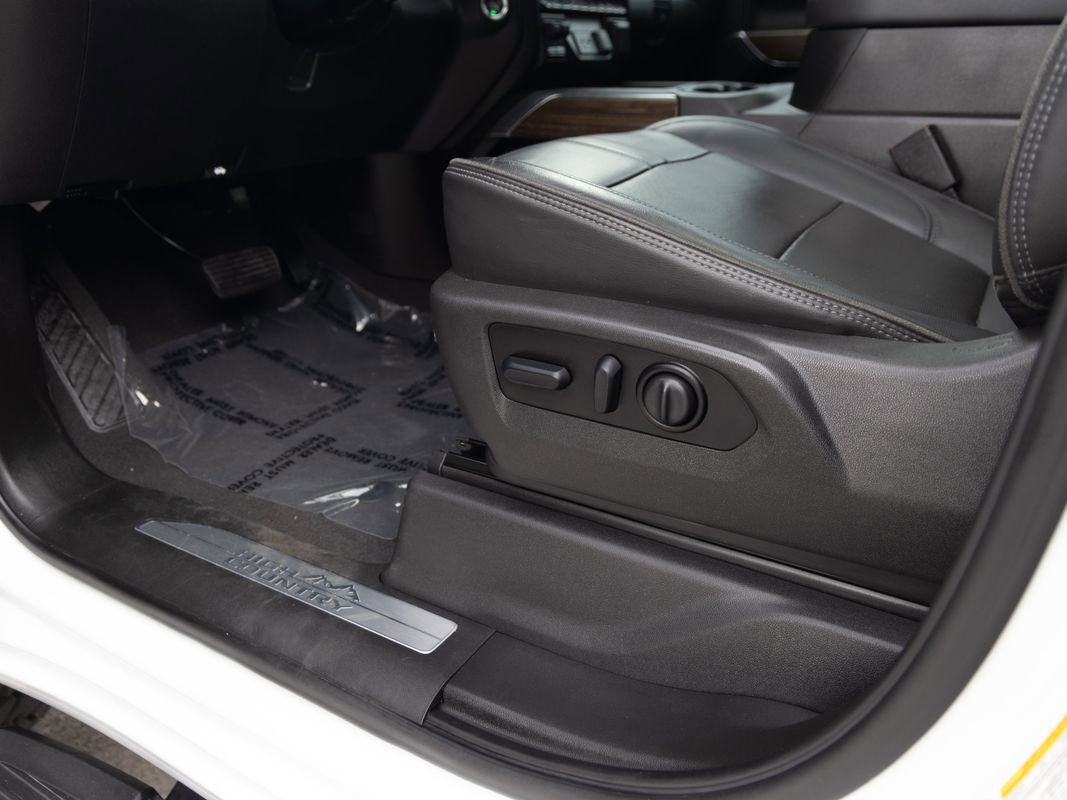 Used 2022 Chevrolet Silverado 3500 High Country w/ Z71 Off-Road Package image 16