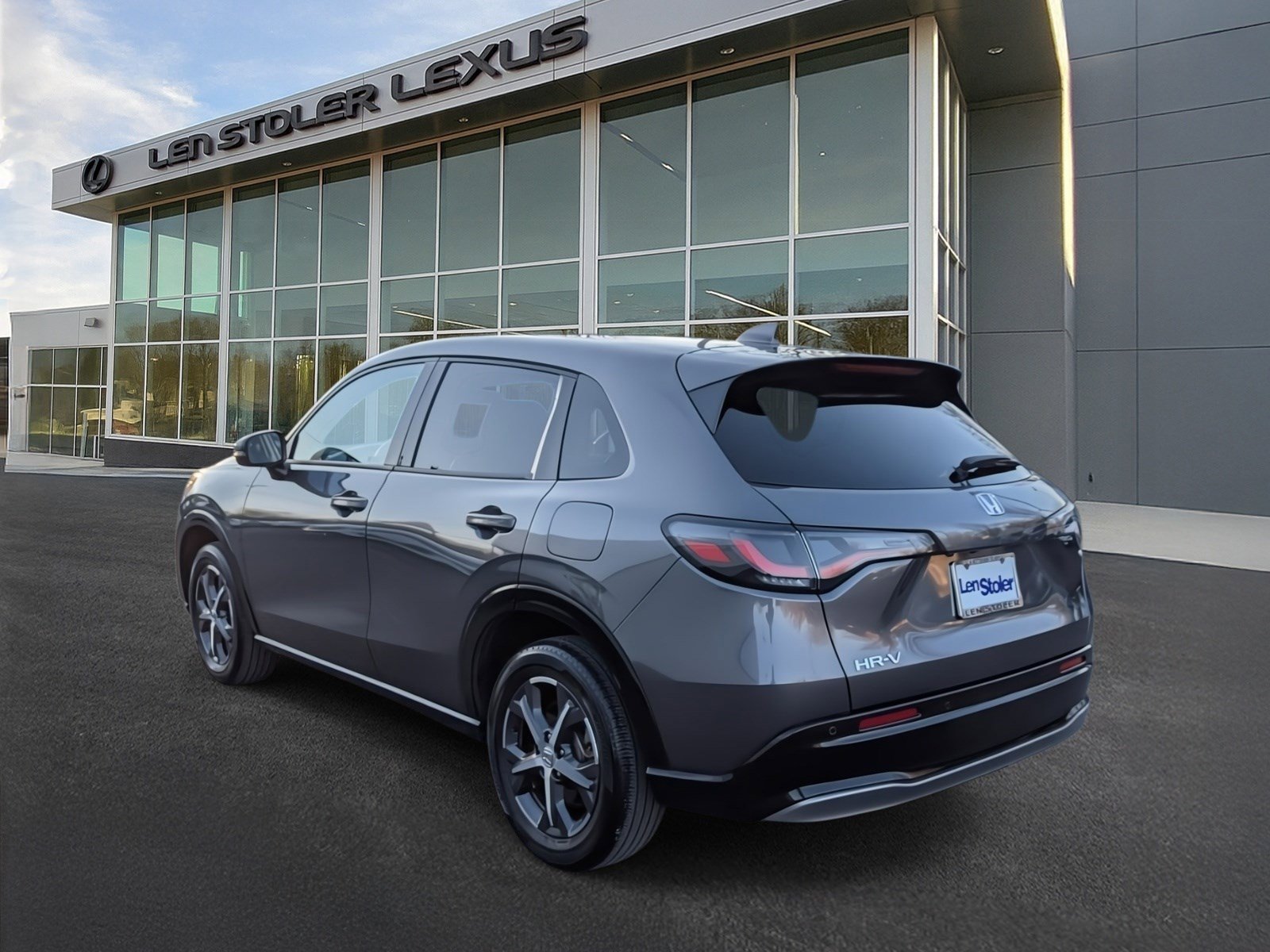 Used 2023 Honda HR-V EX-L image 5