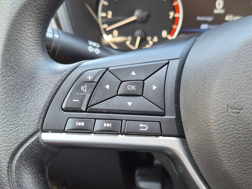 Used 2025 Nissan Altima 2.5 SV FWD image 21