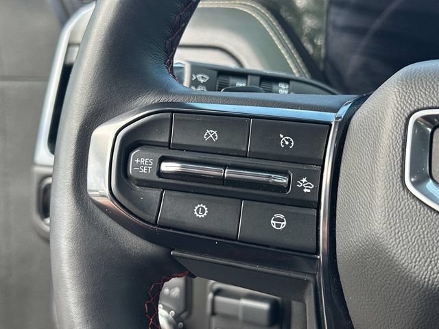 Used 2025 GMC Yukon AT4 Ultimate AWD/4WD image 31