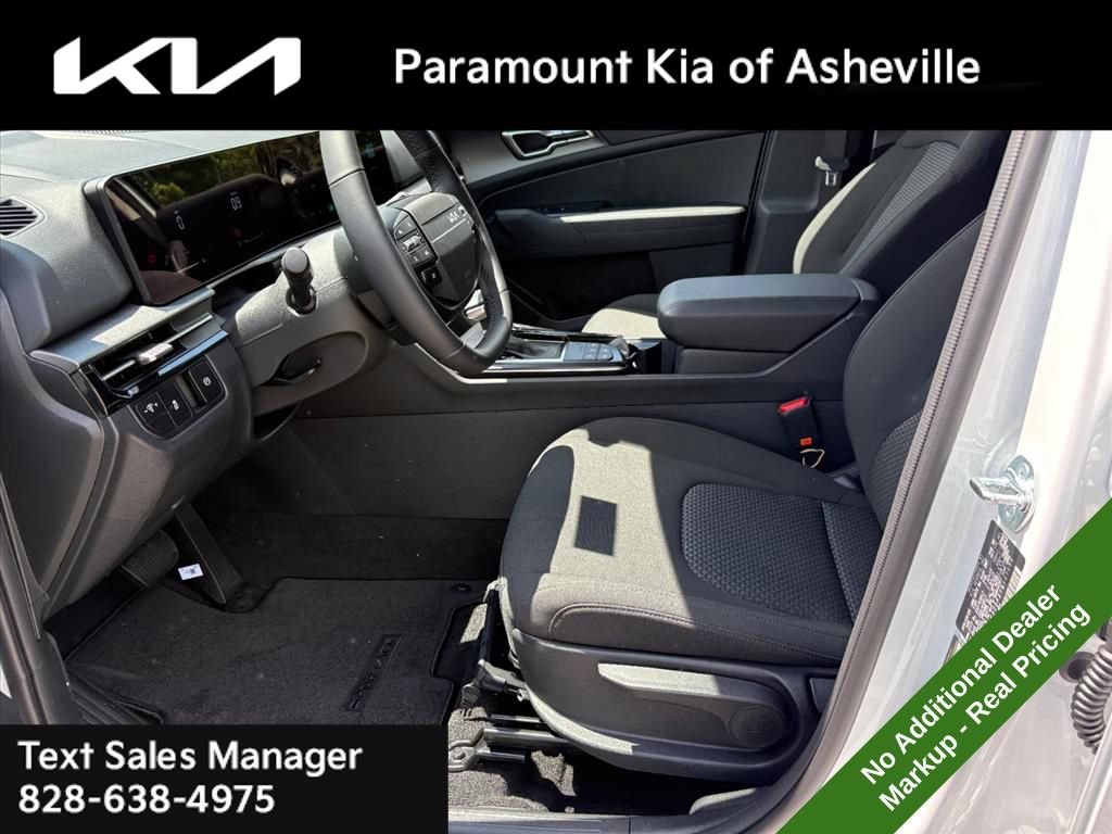 New 2026 Kia Sportage LX AWD/4WD image 17