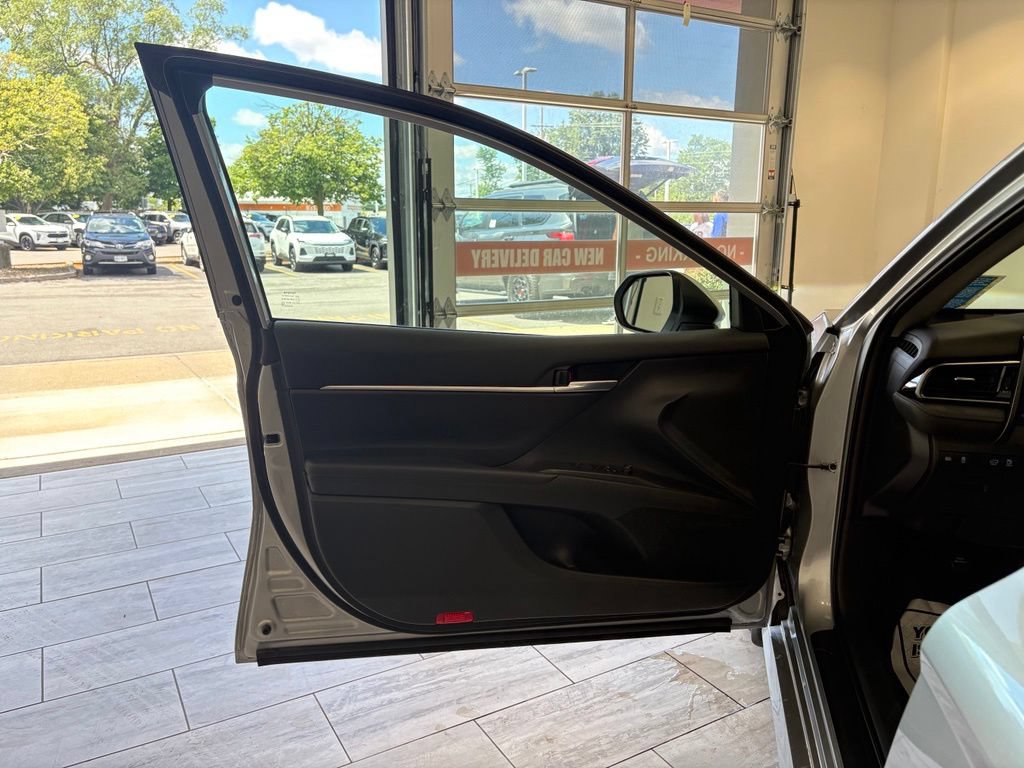 Used 2024 Toyota Camry LE FWD image 28