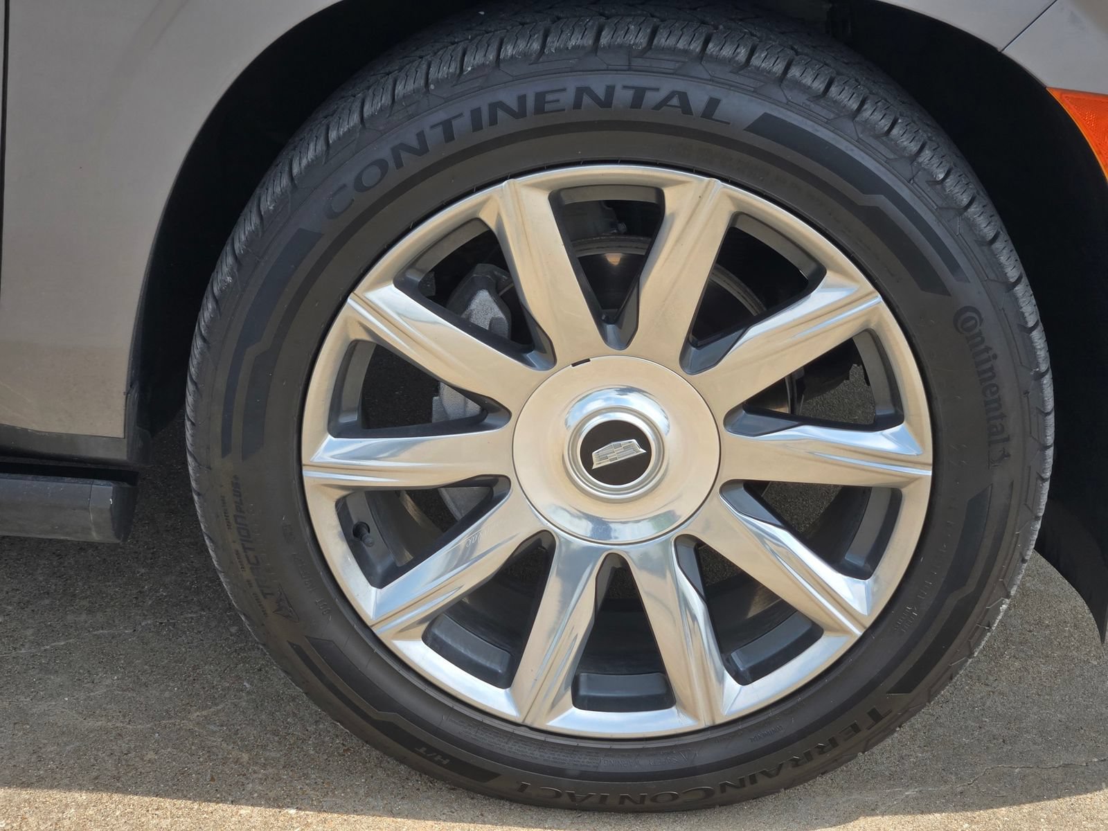 Used 2021 Cadillac Escalade Premium Luxury Platinum AWD/4WD image 8