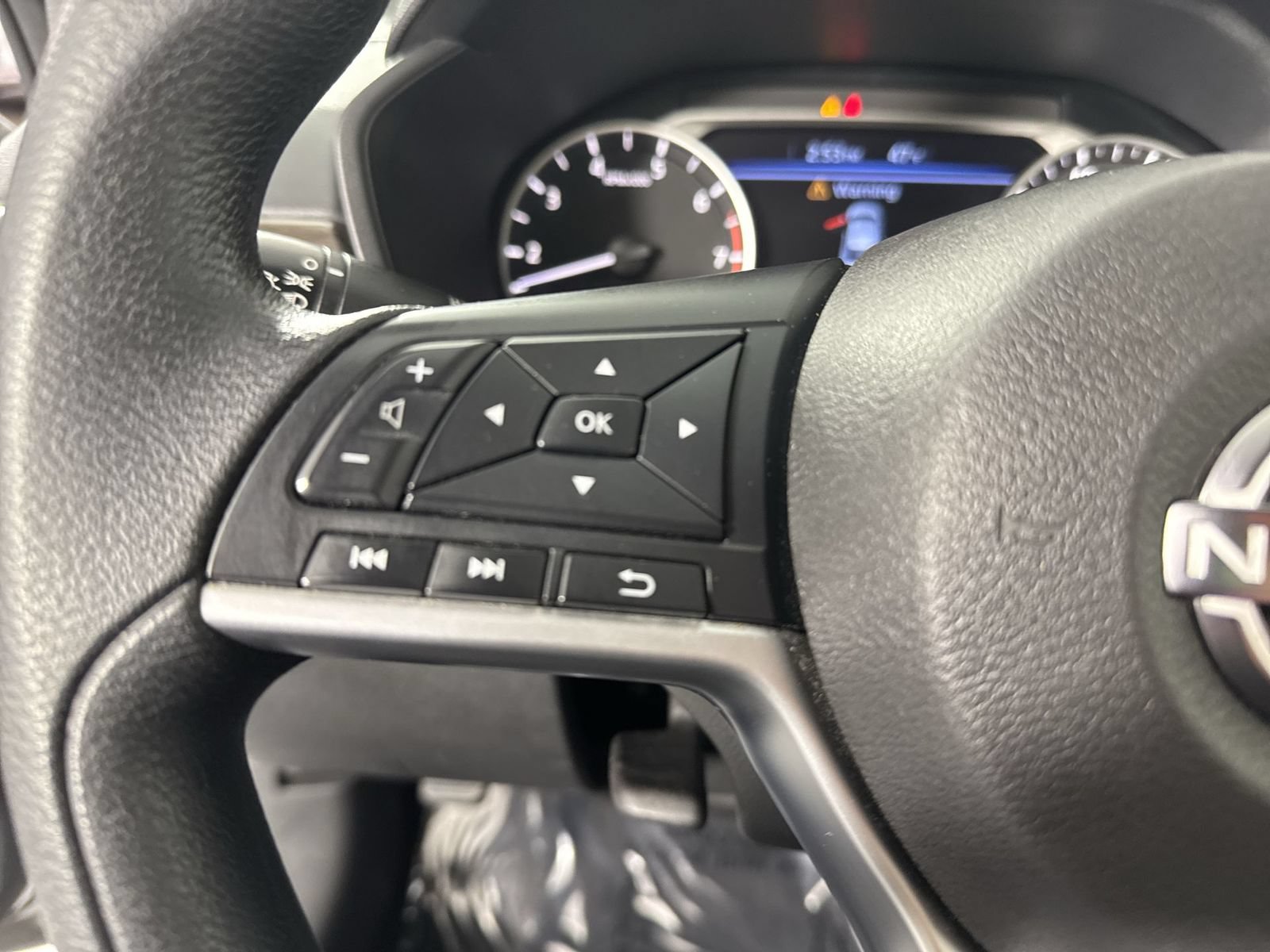 Certified 2024 Nissan Altima 2.5 SV FWD image 13
