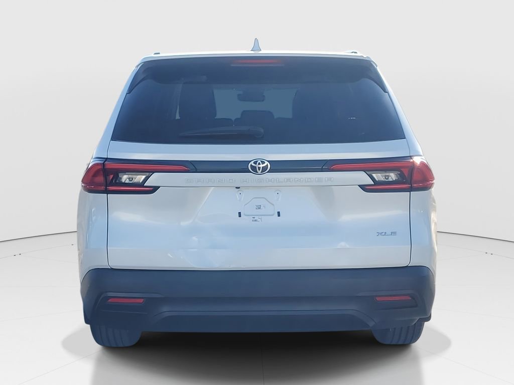 Certified 2024 Toyota Grand Highlander XLE image 6