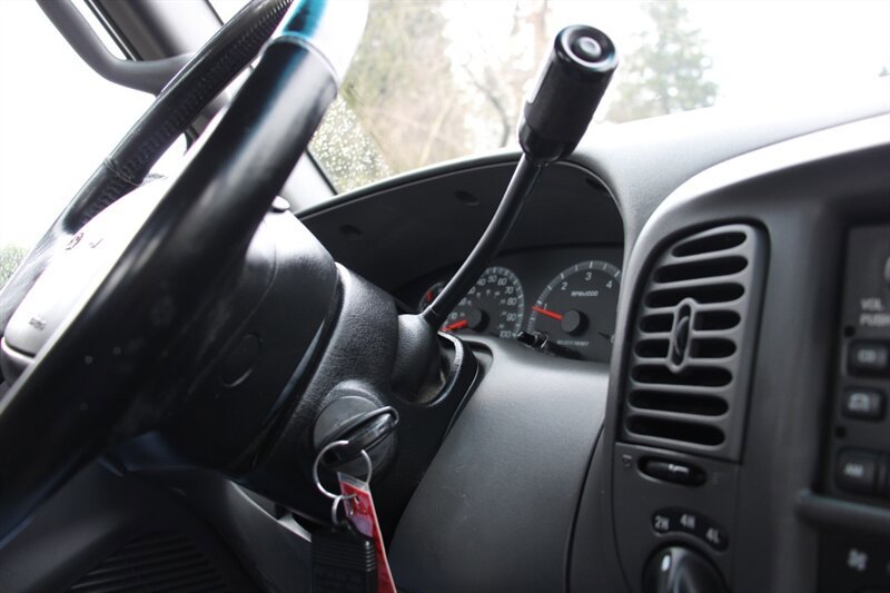 Used 2001 Ford F150 XLT image 7